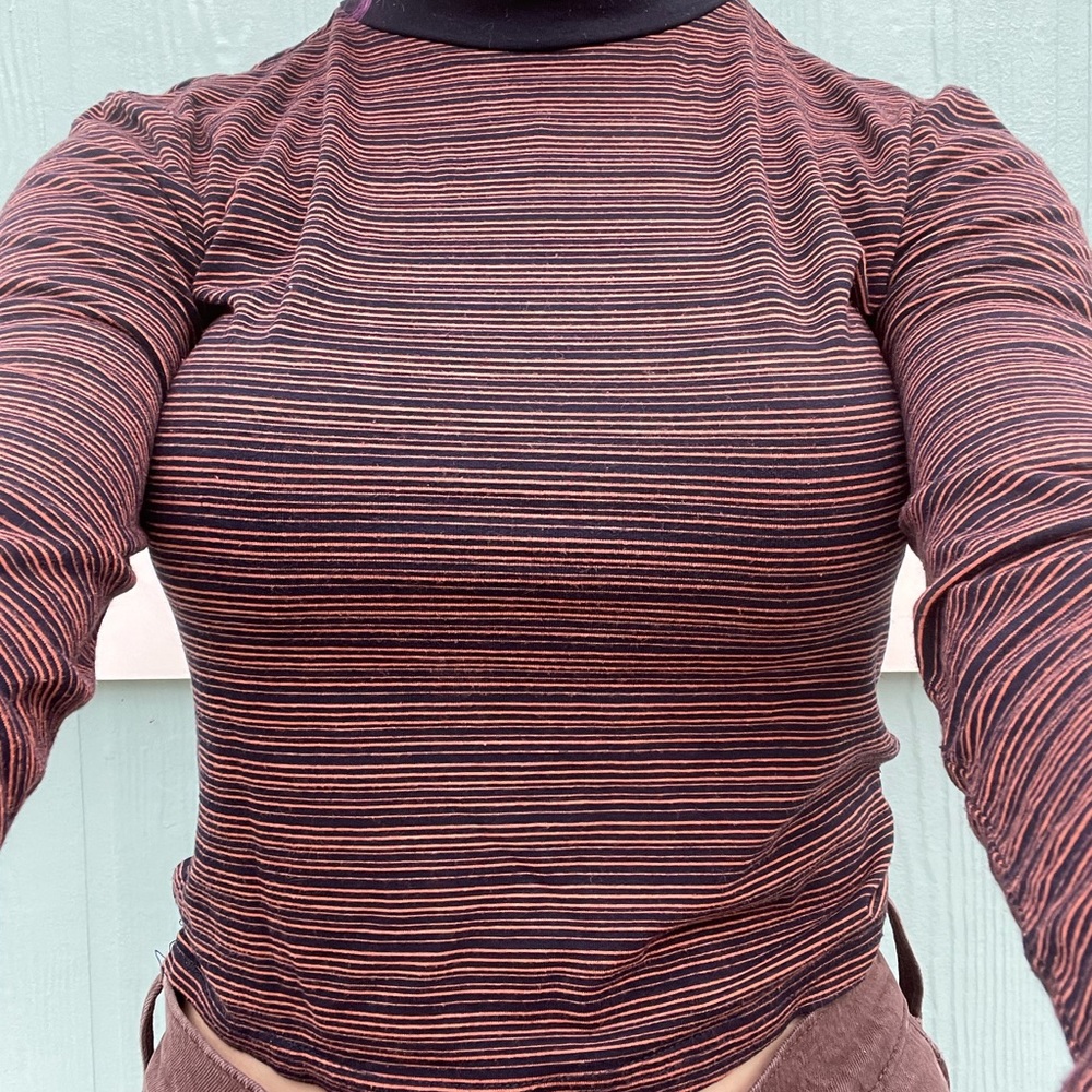 Striped long sleeve shirt 🎃